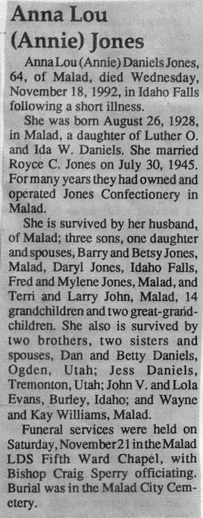 Anna Lou (Annie) Daniels Jones obit