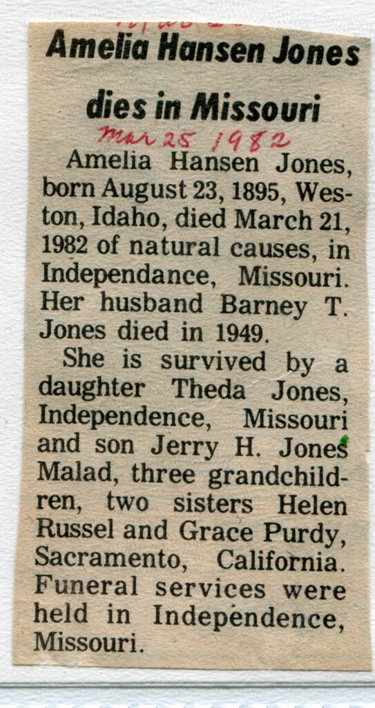 Jones Amelia Hansen (21 March 1982)